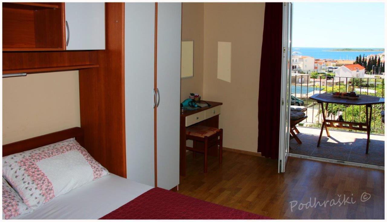 Primosten Apartments Luaran gambar