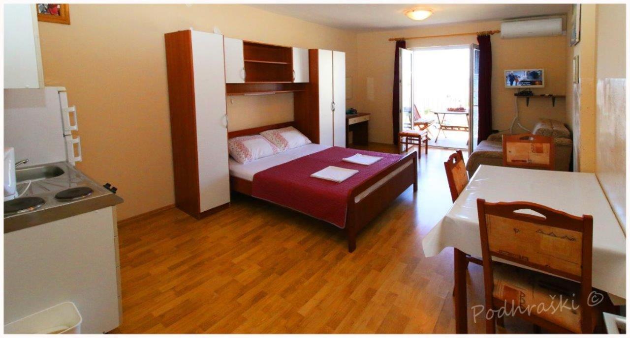 Primosten Apartments Luaran gambar