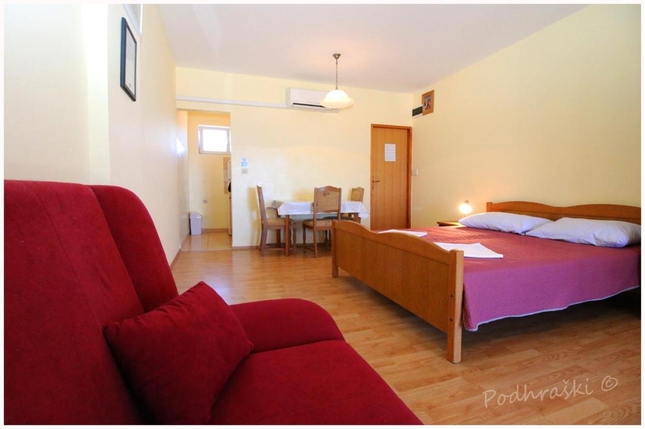 Primosten Apartments Luaran gambar