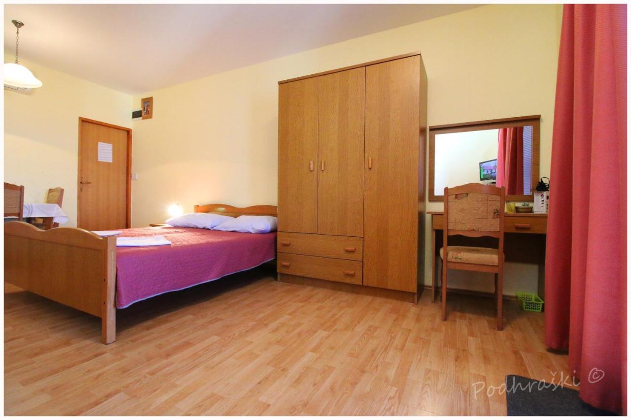 Primosten Apartments Luaran gambar